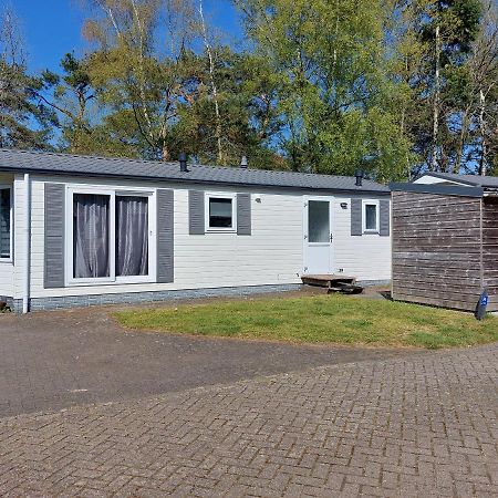 Ruim En Gezellig Chalet Voor 2 Personen Op De Veluwe Recreatiepark De Oude Driest Путен Екстериор снимка