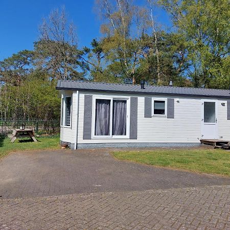 Ruim En Gezellig Chalet Voor 2 Personen Op De Veluwe Recreatiepark De Oude Driest Путен Екстериор снимка