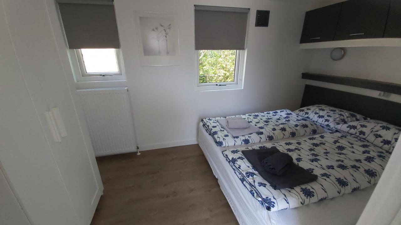 Ruim En Gezellig Chalet Voor 2 Personen Op De Veluwe Recreatiepark De Oude Driest Путен Екстериор снимка