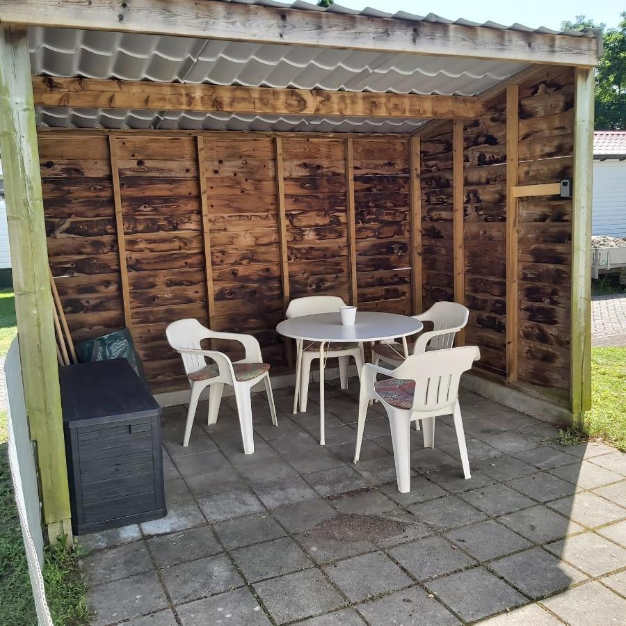 Ruim En Gezellig Chalet Voor 2 Personen Op De Veluwe Recreatiepark De Oude Driest Путен Екстериор снимка