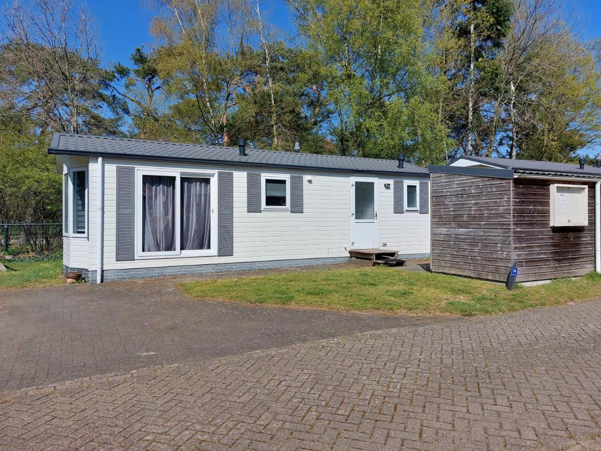 Ruim En Gezellig Chalet Voor 2 Personen Op De Veluwe Recreatiepark De Oude Driest Путен Екстериор снимка