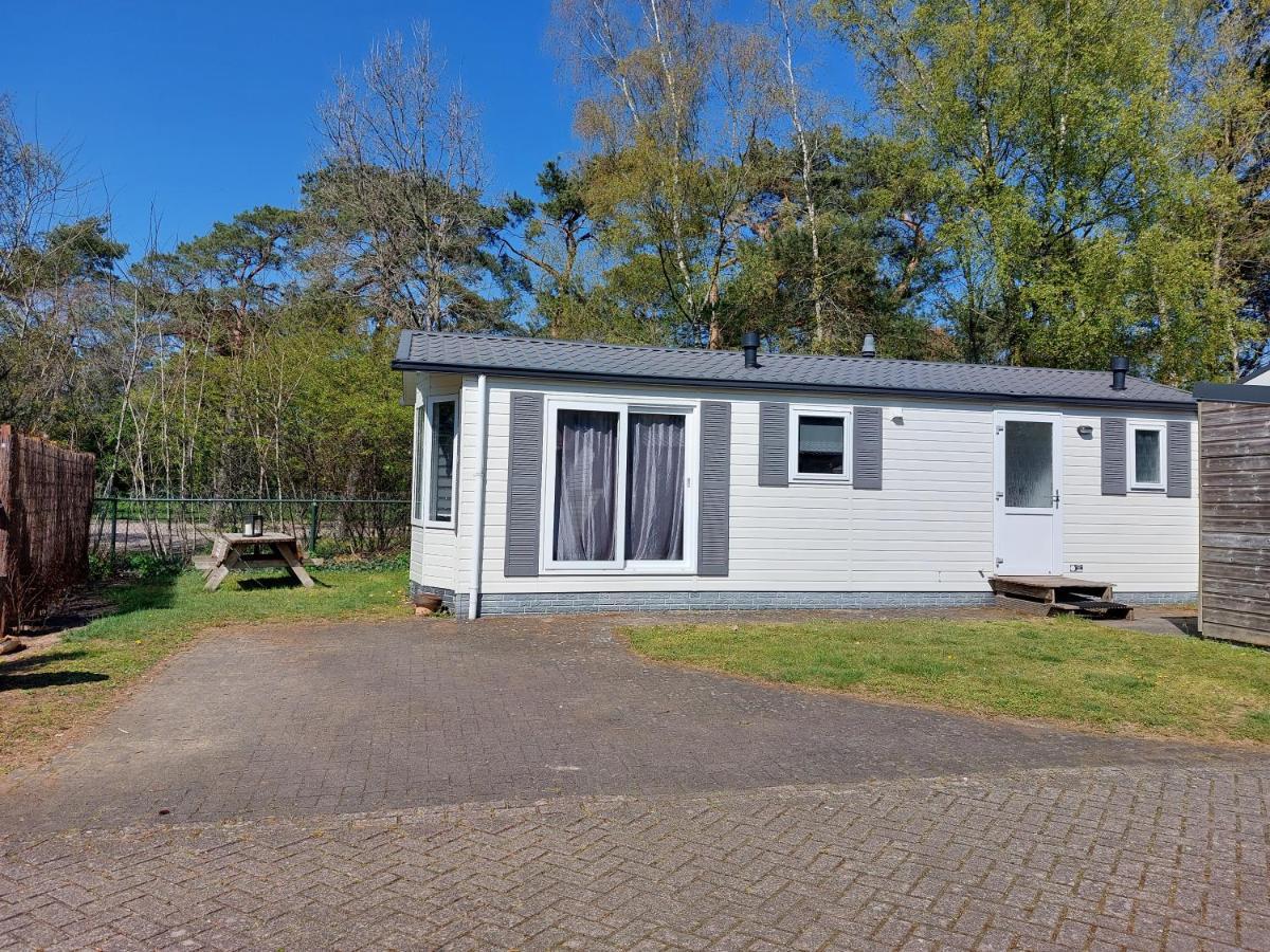 Ruim En Gezellig Chalet Voor 2 Personen Op De Veluwe Recreatiepark De Oude Driest Путен Екстериор снимка
